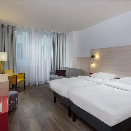 Greet Alexanderplatz