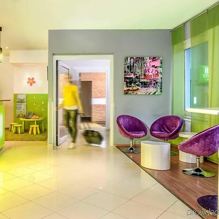 Greet Alexanderplatz 3*