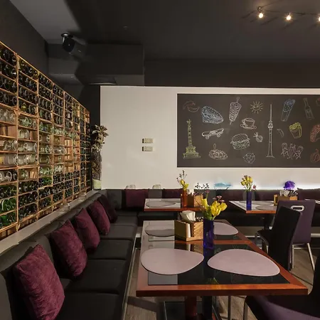 ホテル イビス スタイルズ アレクサンダープラッツ